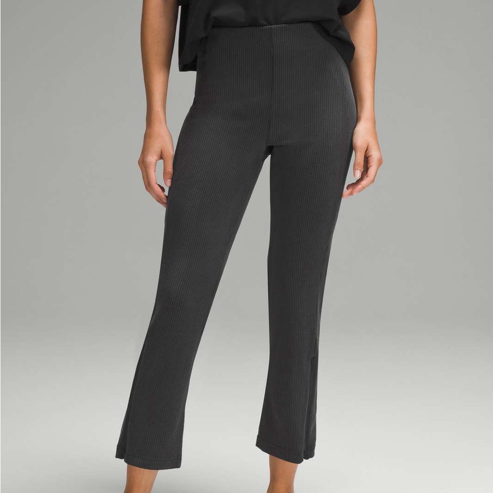 Lululemon Ribbed soft stream Zip leg High rise cropped 25” pants